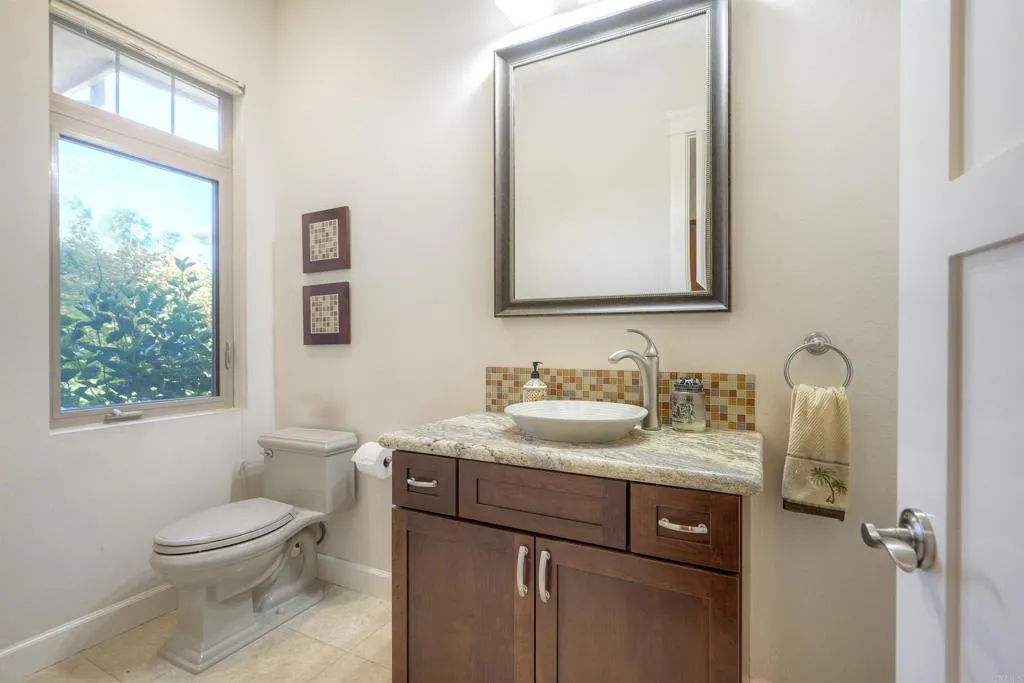 32920 Luiseno Circle Dr, Pauma Valley, California 92061 home-pic-17