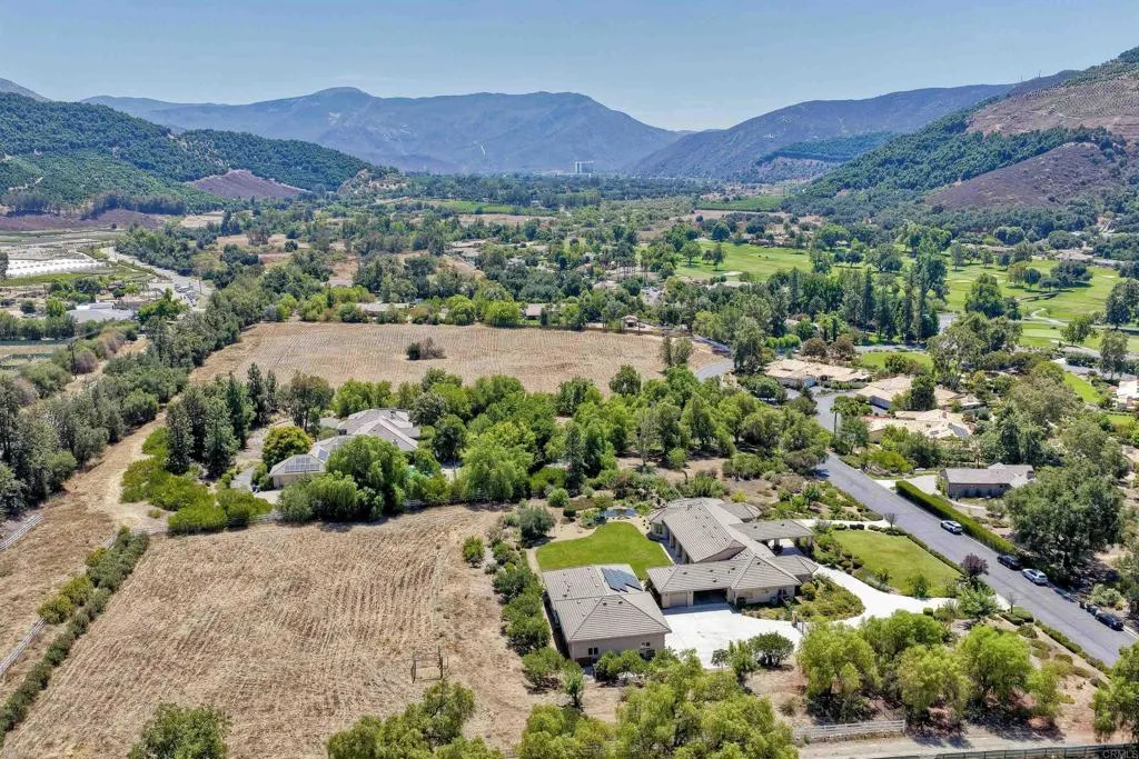 32920 Luiseno Circle Dr, Pauma Valley, California 92061 home-pic-45