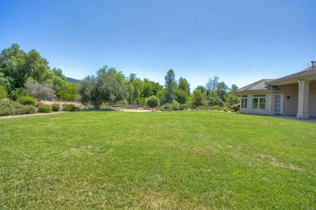 32920 Luiseno Circle Dr, Pauma Valley, California 92061 home-pic-49