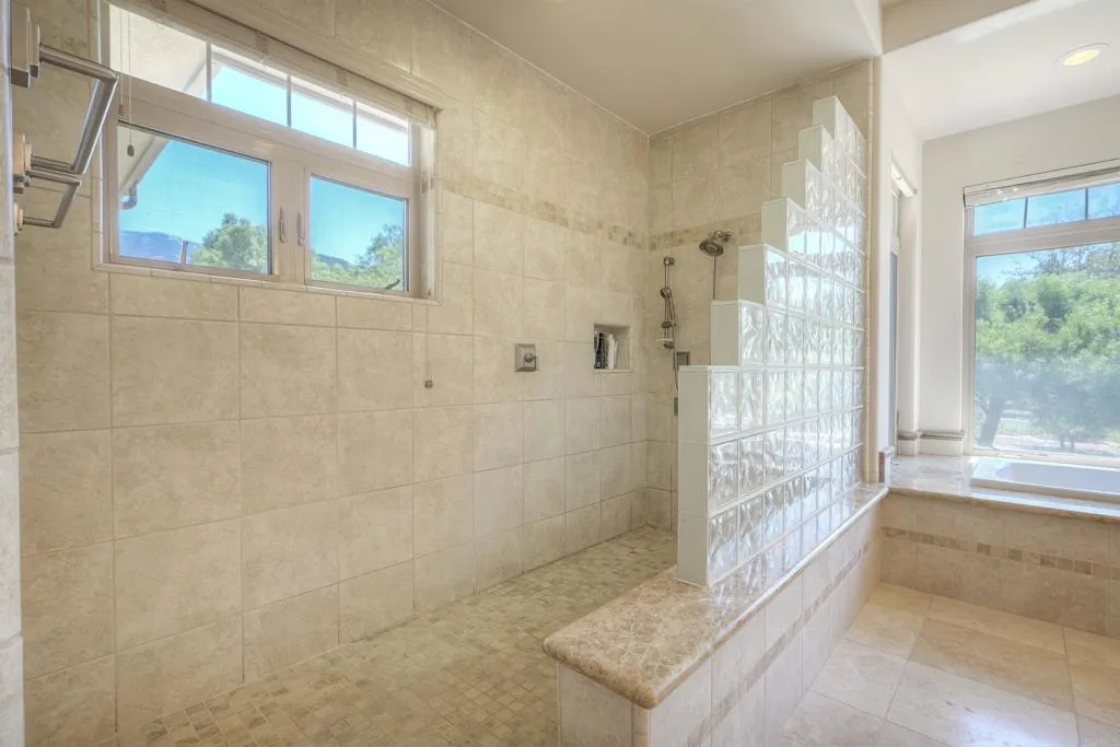 32920 Luiseno Circle Dr, Pauma Valley, California 92061 home-pic-38