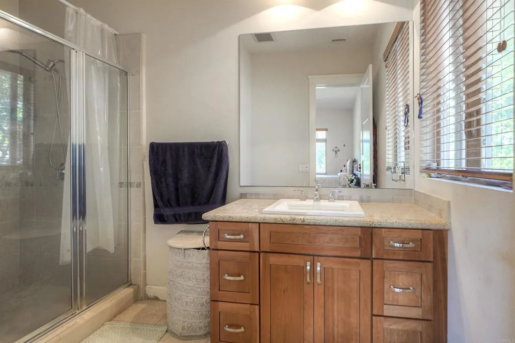 32920 Luiseno Circle Dr, Pauma Valley, California 92061 home-pic-56