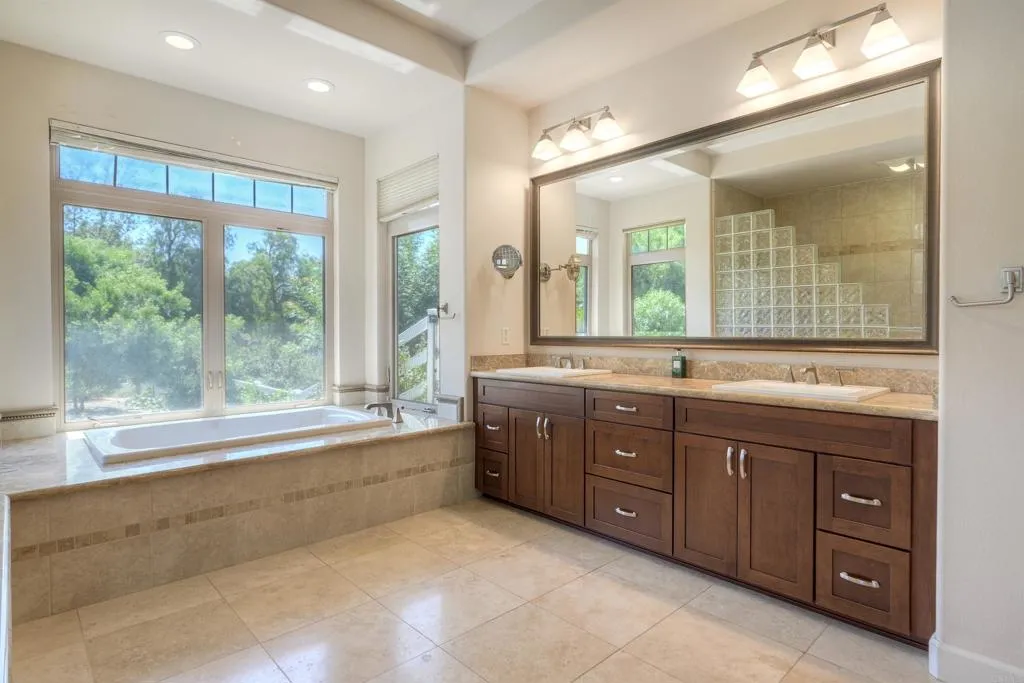 32920 Luiseno Circle Dr, Pauma Valley, California 92061 home-pic-36