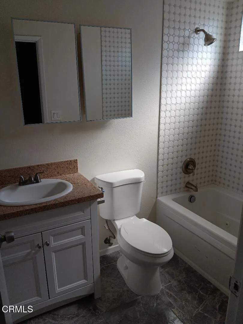4552 Ridgewood Court, Palmdale, California 93552 home-pic-8