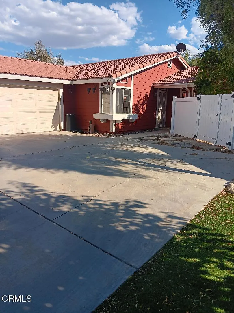 4552 Ridgewood Court, Palmdale, California 93552 home-pic-0