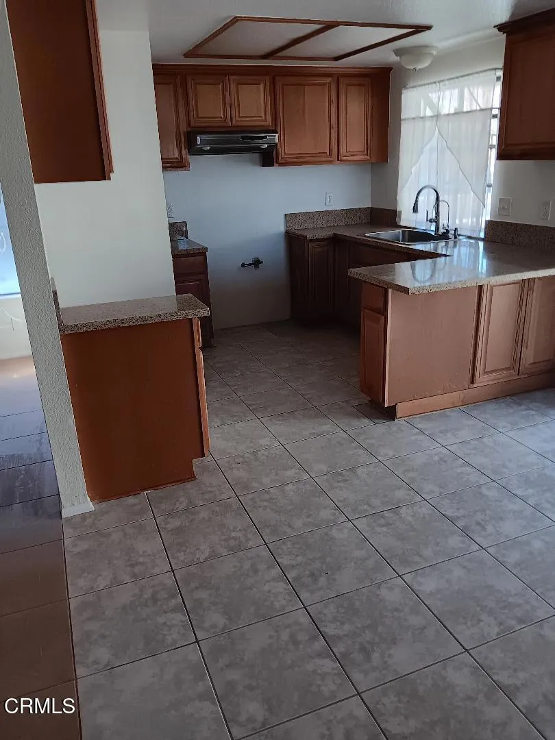 4552 Ridgewood Court, Palmdale, California 93552 home-pic-3