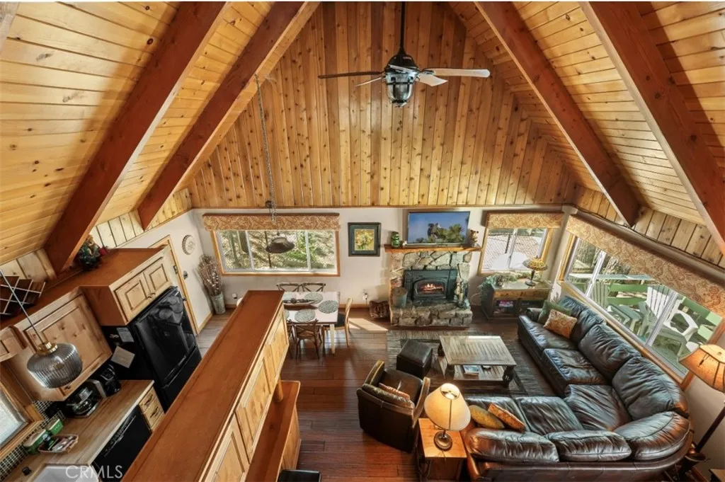 653 Temple Lane, Big Bear Lake, California 92315 home-pic-8