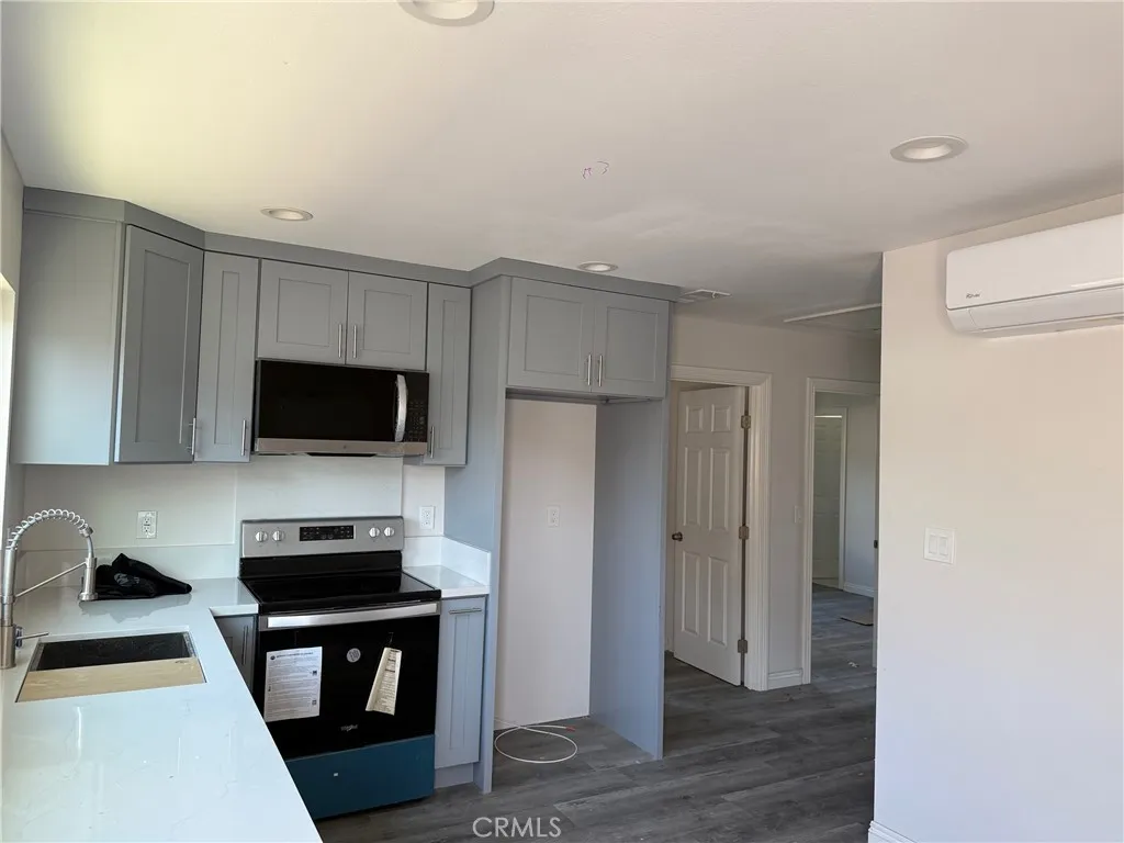 1330 S Feather Street B, Anaheim, California 92804, 3 Bedrooms Bedrooms, ,2 BathroomsBathrooms,Residential Lease,For Rent,Feather,PW25196425