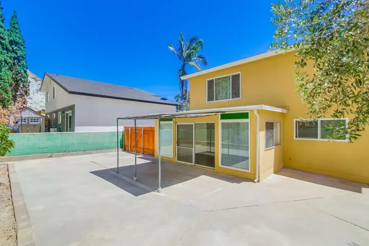 2948 54 Reynard Way, San Diego, California 92103