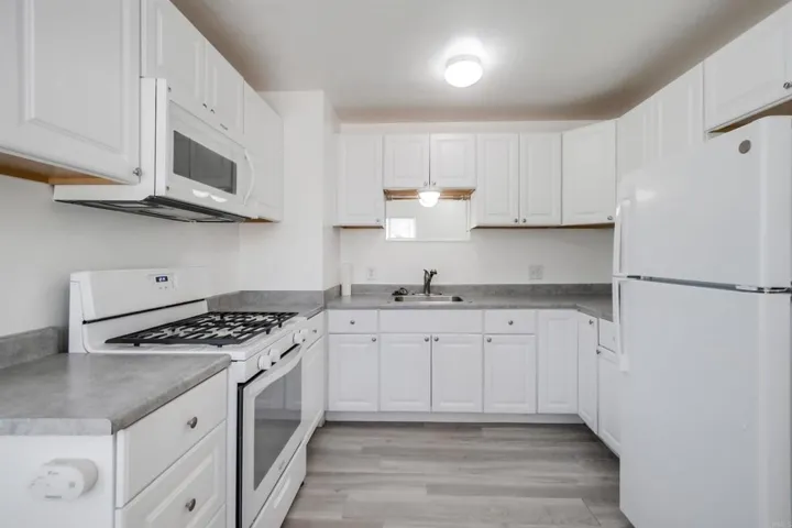 2948 54 Reynard Way, San Diego, California 92103