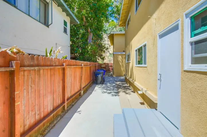 2948 54 Reynard Way, San Diego, California 92103