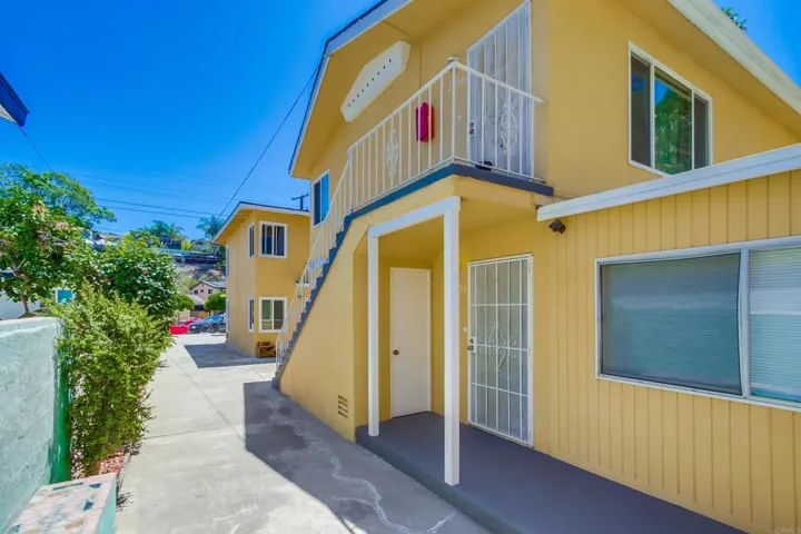 2948 54 Reynard Way, San Diego, California 92103