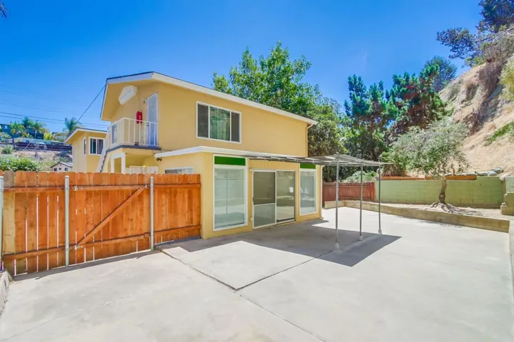 2948 54 Reynard Way, San Diego, California 92103