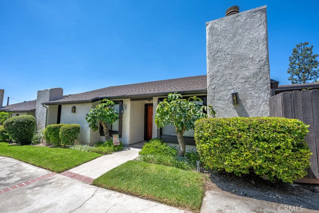 286 W Montecito Avenue M, Sierra Madre, California 91024, 2 Bedrooms Bedrooms, ,2 BathroomsBathrooms,Residential,For Sale,Montecito,AR25196427