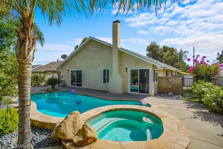 23121 Magnolia Glen Drive, Valencia, California 91354