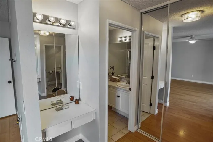 23121 Magnolia Glen Drive, Valencia, California 91354