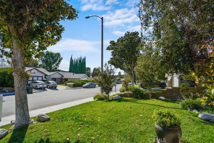 23121 Magnolia Glen Drive, Valencia, California 91354