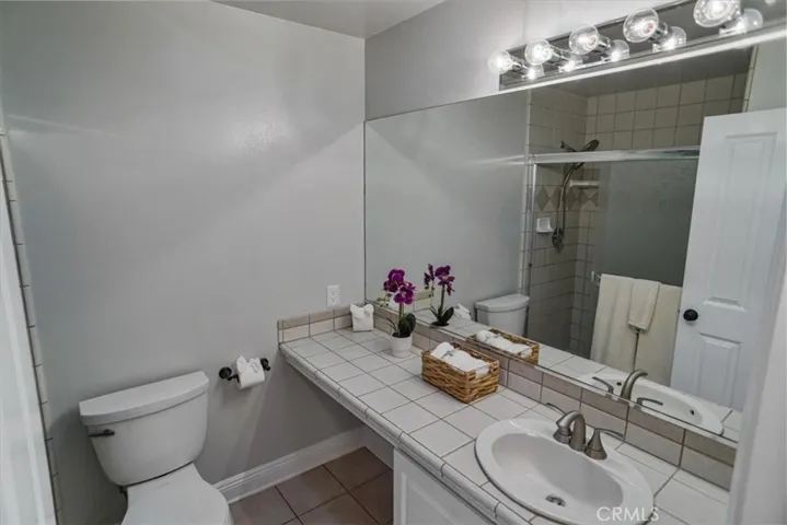 23121 Magnolia Glen Drive, Valencia, California 91354