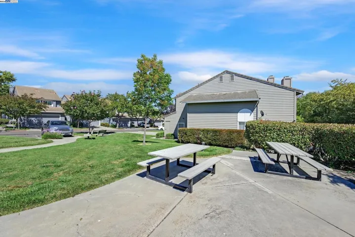 7539 Rolling Hills Cir, Dublin, California 94568