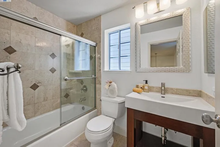 7539 Rolling Hills Cir, Dublin, California 94568