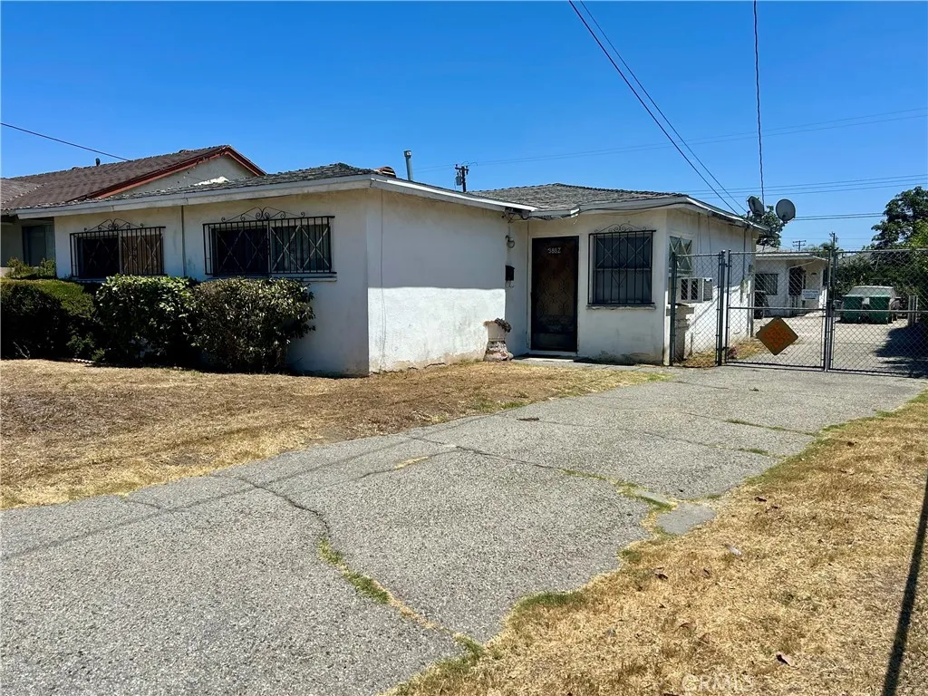 3880 Maine Avenue, Baldwin Park, California 91706, ,Residential Income,For Sale,Maine,IV25196603