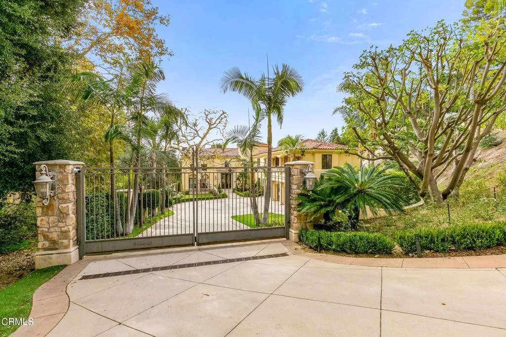 5350 Harter Lane, La Canada Flintridge, California 91011, 5 Bedrooms Bedrooms, ,8 BathroomsBathrooms,Residential,For Sale,Harter,P1-23906