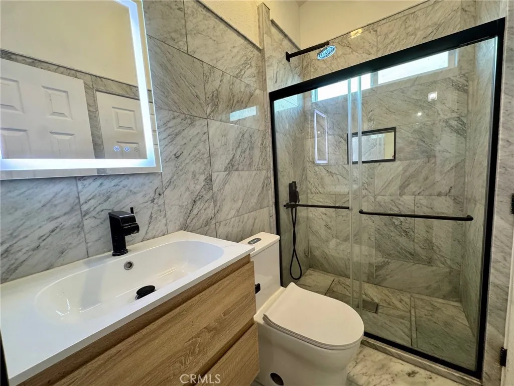 1238 Magnolia Avenue, Long Beach, California 90813 home-pic-11