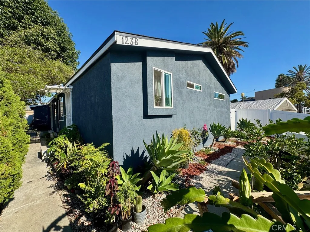 1238 Magnolia Avenue, Long Beach, California 90813 home-pic-0
