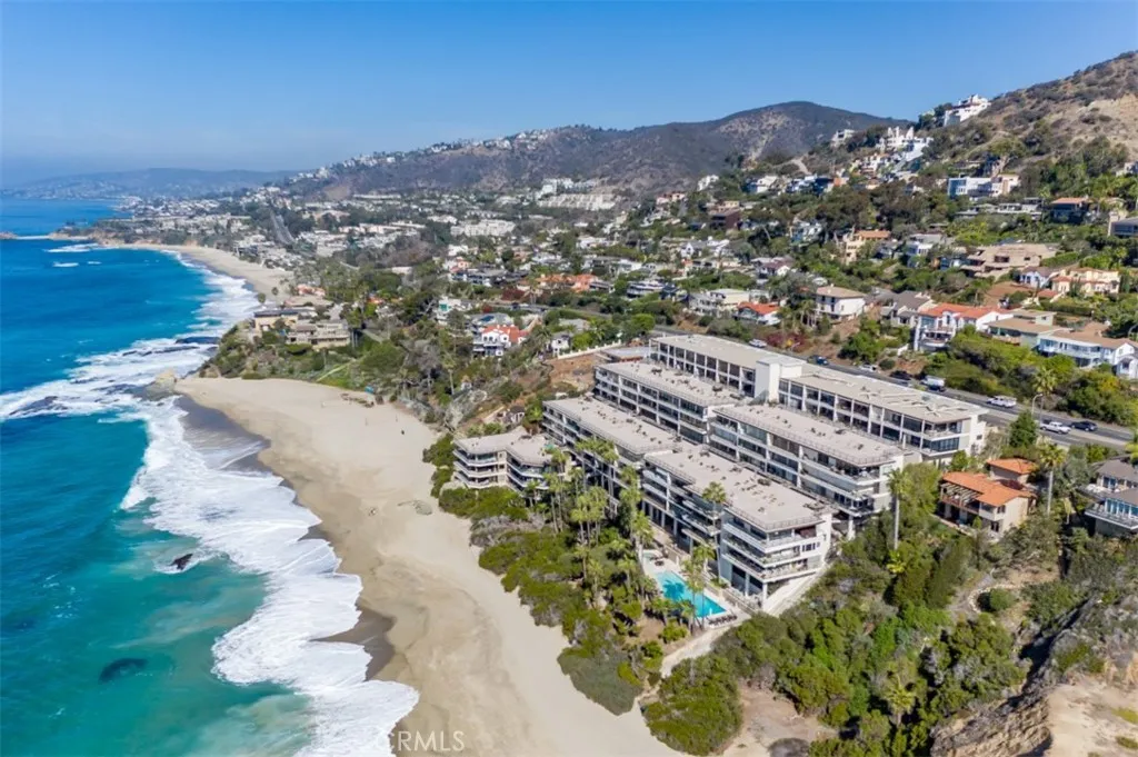 THE LAGUNA ROYALE FOUR BUILDINGS
