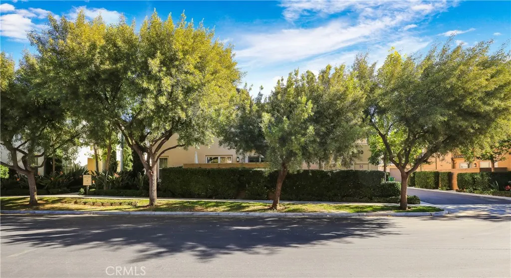 220 Kempton, Irvine, California 92620 home-pic-35