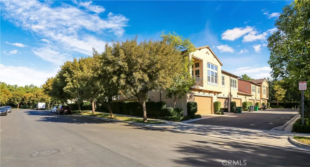 220 Kempton, Irvine, California 92620 home-pic-0