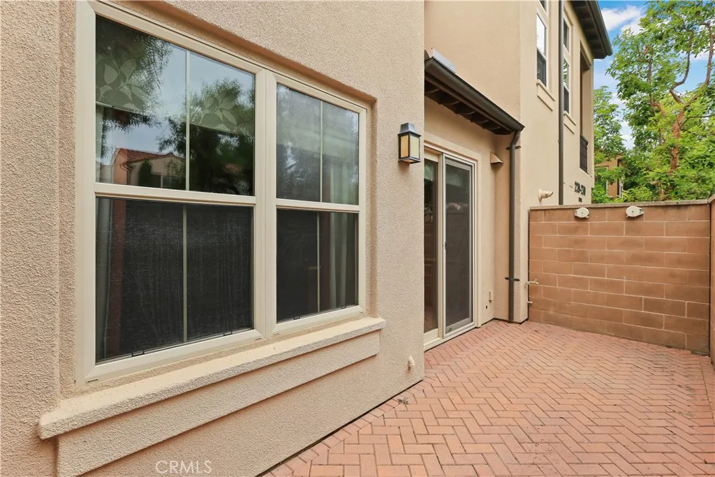 220 Kempton, Irvine, California 92620 home-pic-32