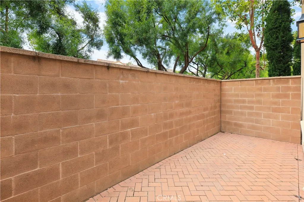 220 Kempton, Irvine, California 92620 home-pic-34