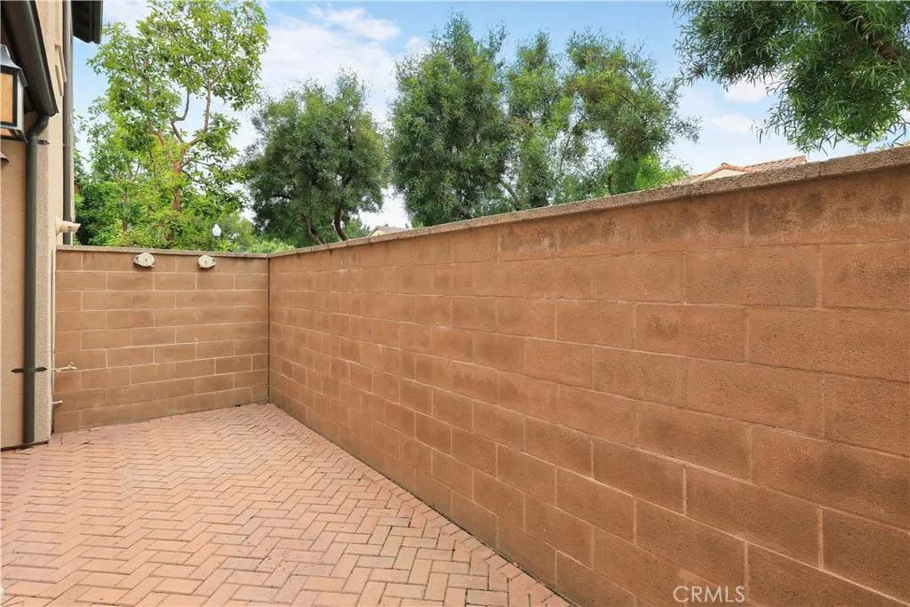 220 Kempton, Irvine, California 92620 home-pic-33