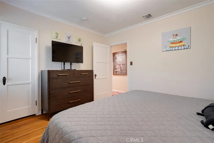 530 S Sparks Street, Burbank, California 91506