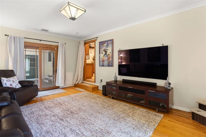 530 S Sparks Street, Burbank, California 91506