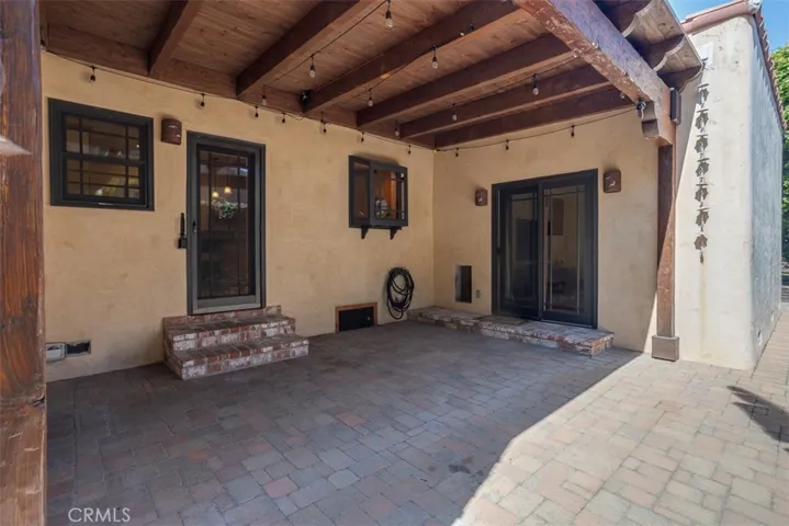 530 S Sparks Street, Burbank, California 91506