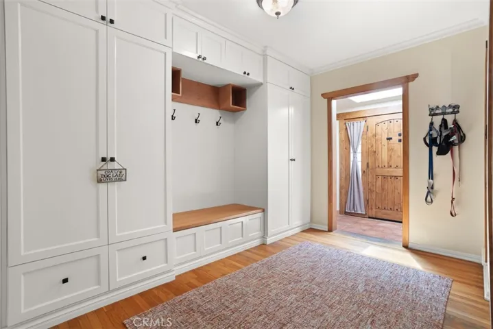 530 S Sparks Street, Burbank, California 91506