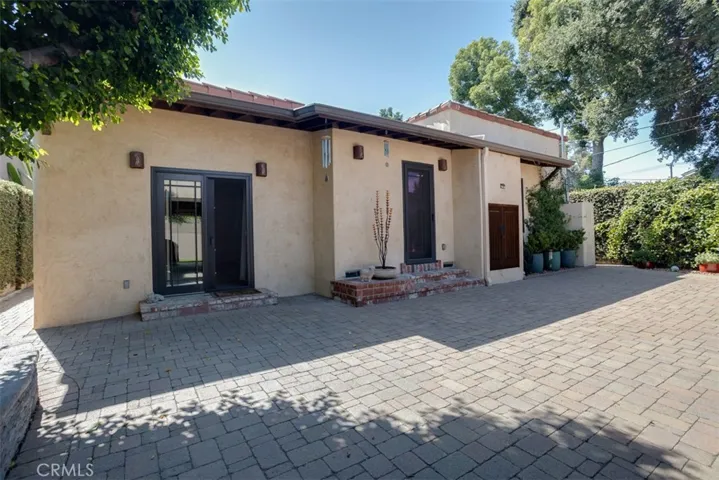 530 S Sparks Street, Burbank, California 91506