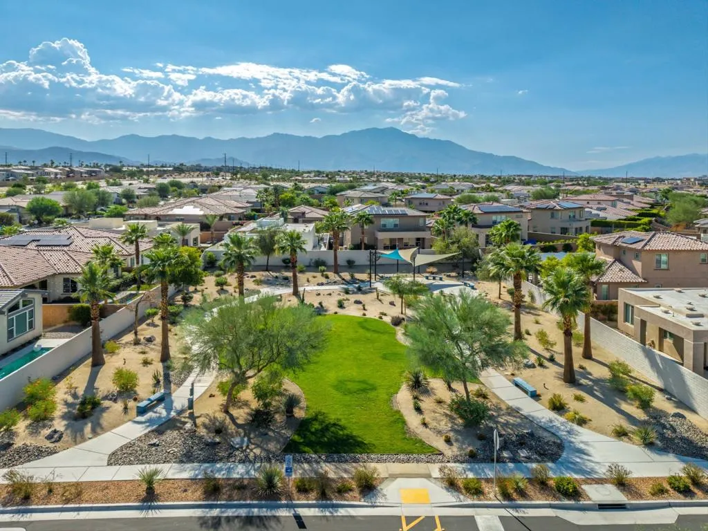74358 Millennia Way, Palm Desert, California 92211 home-pic-23