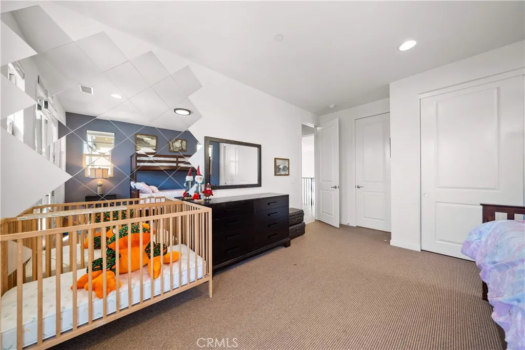 105 Newall, Irvine, California 92618 home-pic-33