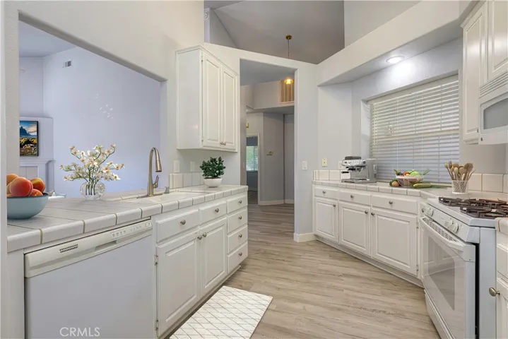 virtual stage kitchen