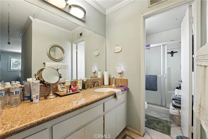 Unit #4 Bathroom #2