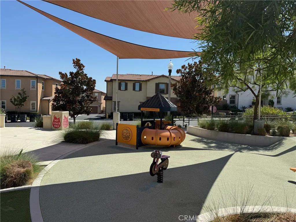 2955 Villa Catalonia Circle, Corona, California 92881 home-pic-30