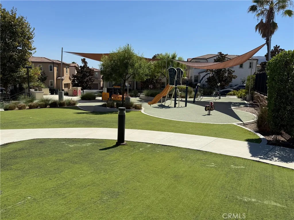 2955 Villa Catalonia Circle, Corona, California 92881 home-pic-29