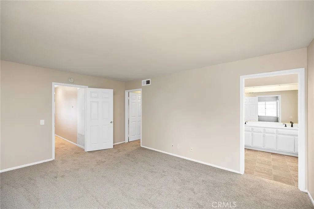23046 Joaquin Ridge Drive, Murrieta, California 92562 home-pic-23