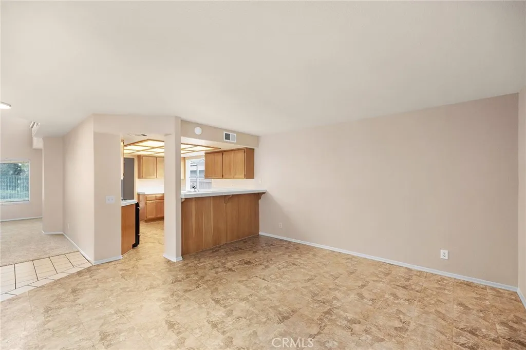 23046 Joaquin Ridge Drive, Murrieta, California 92562 home-pic-16