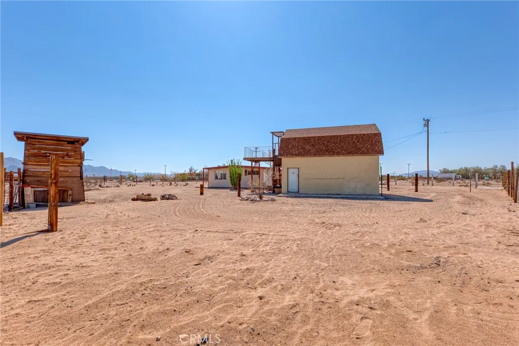83478 Helen Street, 29 Palms, California 92277 home-pic-17