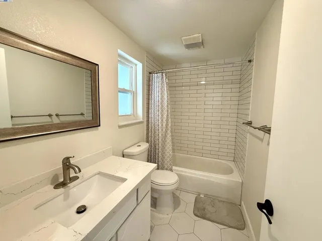 91 Fountainhead Ct, Martinez, California 94553