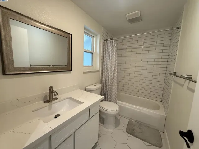 91 Fountainhead Ct, Martinez, California 94553