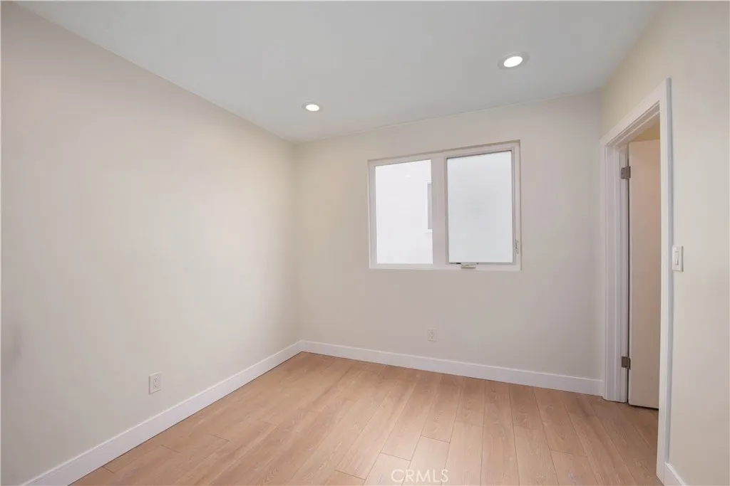 635 N Harvard Boulevard, Los Angeles, California 90004 home-pic-38